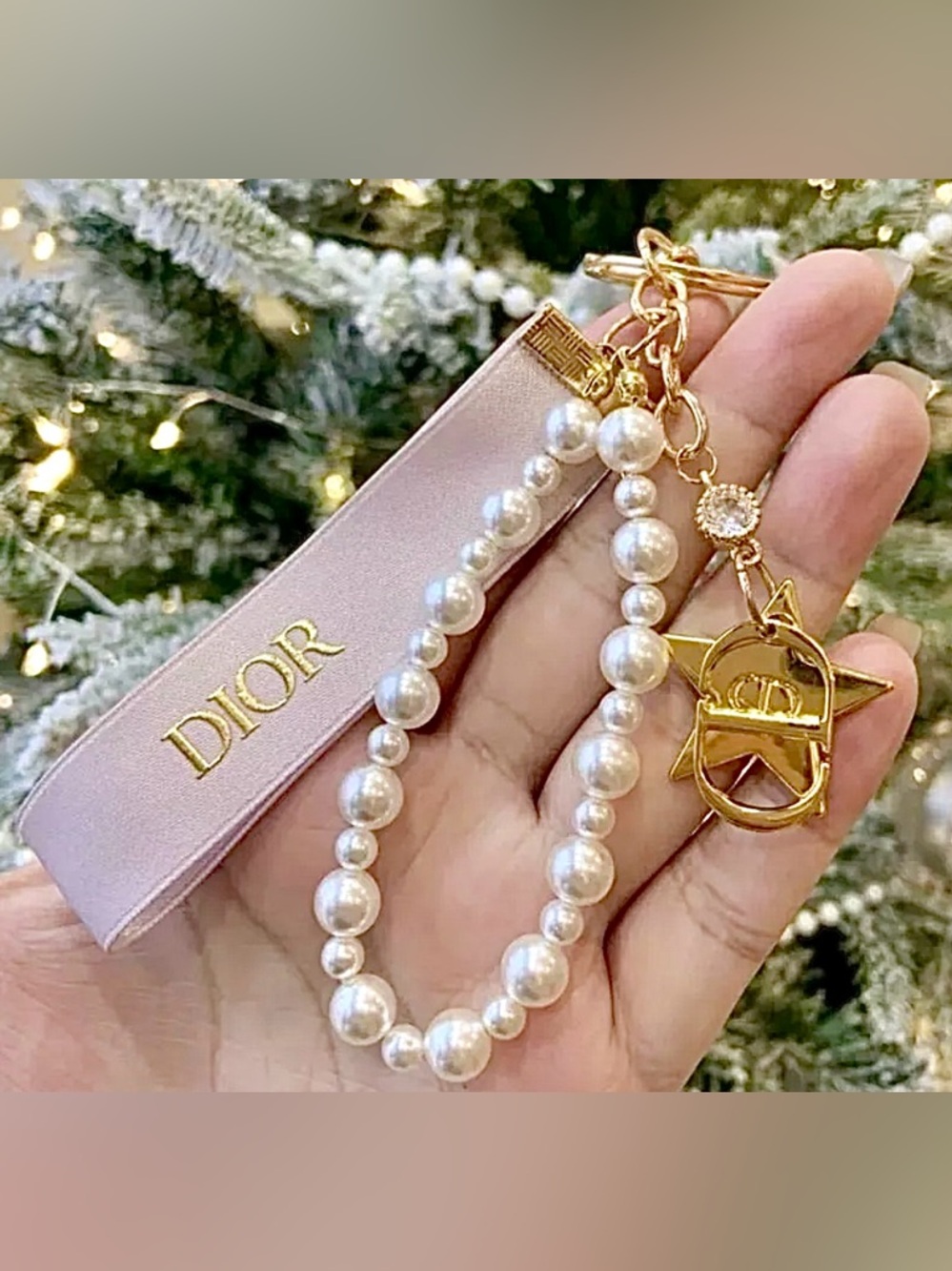 Dior Pearl Key Chain and Bag Cham with Pink Ribbon NWB GWP - Picture 4 of 7